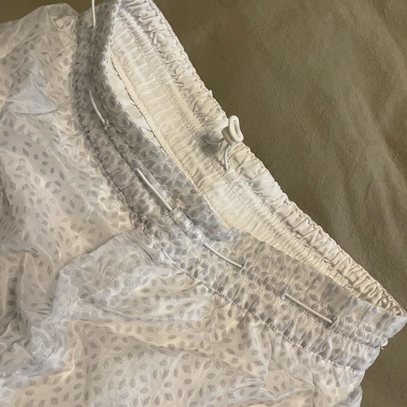 White Lululemon Shorts - Picture 4 of 5